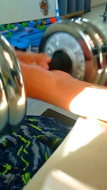 Три упражнения с гантелями смотреть онлайн