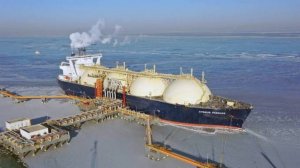 ЕК предложит запретить импорт российского СПГ на год раньше, с 1 января 2027 г.