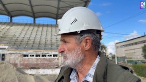 Глава администрации Керчи проверил ход ремонта стадиона им. 50-летия Октября