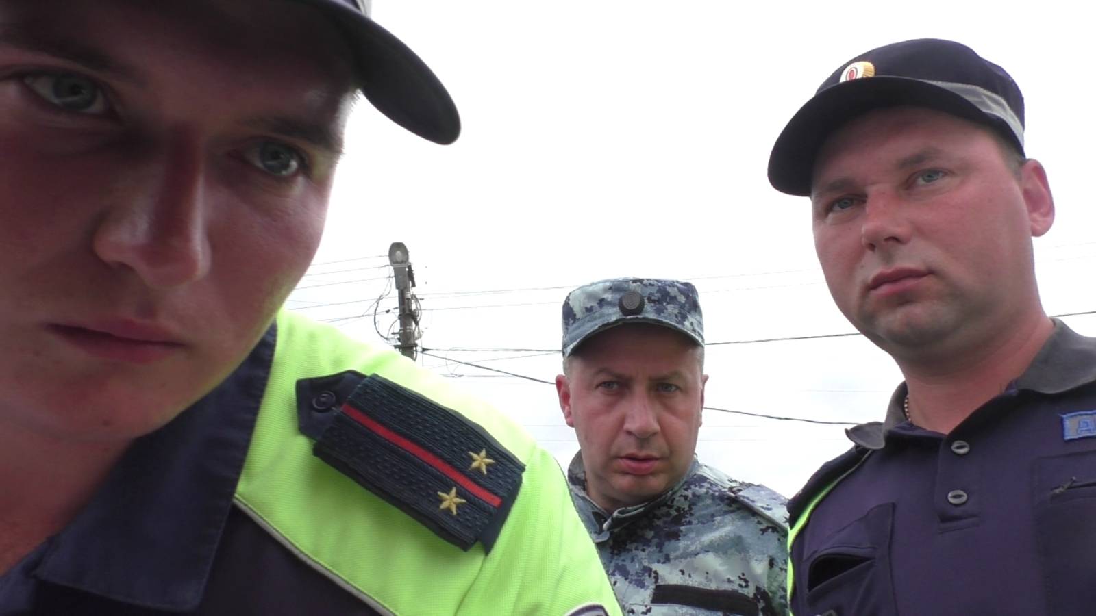 🔥Попал в окружение кучи дерзких погон на КПП в Ставрополье на границе с Чечней и опять 19.3 КоАП🔥 смотреть онлайн