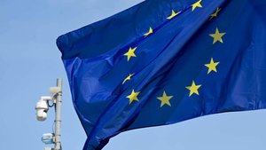 Политолог: ЕС может обойти вето Венгрии по "репарационному займу" для Украины