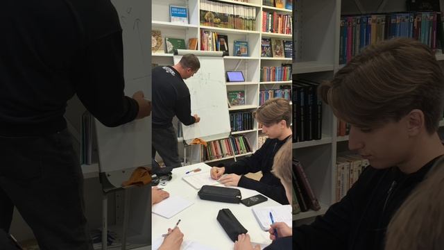 Введение. Равномерное прямолинейное движение. Относительность движения.