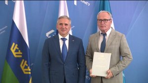 Министр образования вручил орден Почета Тюменскому госуниверситету