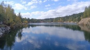 Выходной день в Новосибирской области. Мраморное озеро. сентябрь 2025