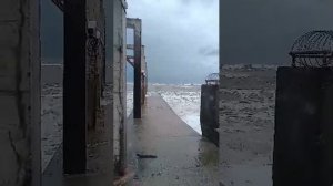 Лермонтово жёсткий шторм Большая волна