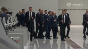 Сегодня в России отмечается День оружейника. Владимир Путин прилетел в Пермь на оборонное предпри...