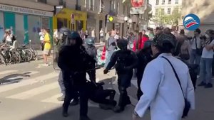 Напряженная ситуация в Париже: полиция применяет слезоточивый газ против митингующих