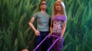 Обзор на пупсика, коляску и одежду для Барби