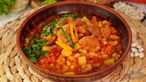 Густой, сытный, наваристый. ГУЛЯШ ПО-ВЕНГЕРСКИ С ФАСОЛЬЮ