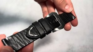 Ремешок для часов черный с цветной строчкой TNWatchband31