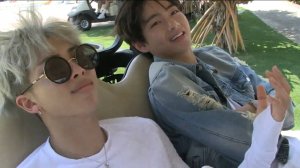 BTS Russian crack # 2 / МУЖЧИНА ЧТО ВЫ ПЯЛИТЕСЬ?