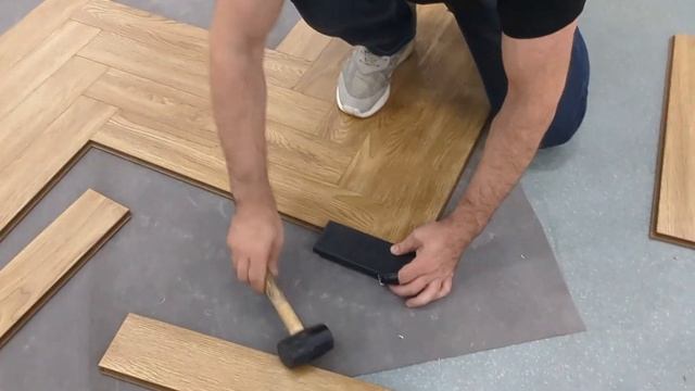 Лайф хаки с укладкой ламината Alpine Floor Herringbone 12 мм. И мой отзыв о нем смотреть онлайн