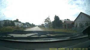 Тупой выезжает с парковки Большая Глушица.MOV