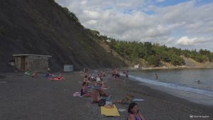 Пляж «Чёрный бугор» в Алупке (бывший пляж санатория «Радуга»)