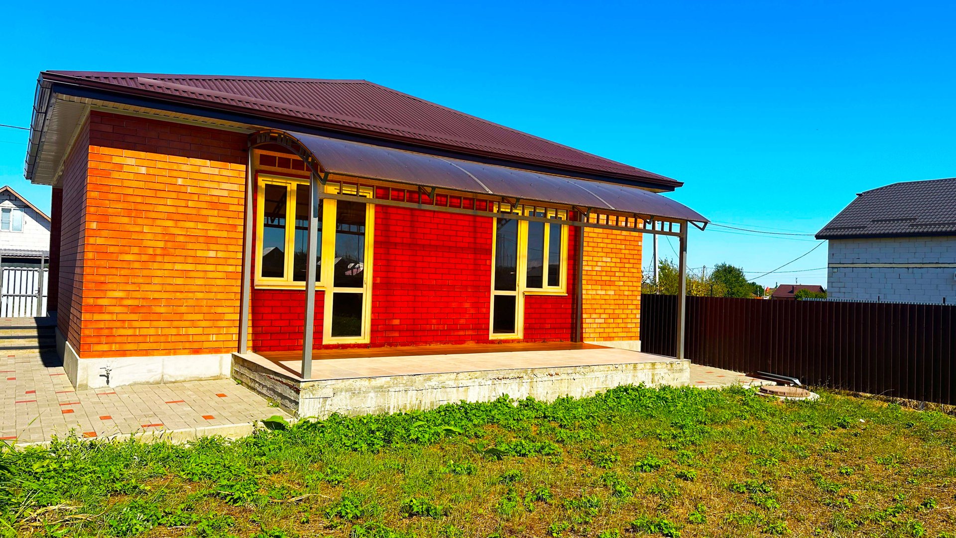 Домик с ремонтом и видом на горы с террасы! смотреть онлайн