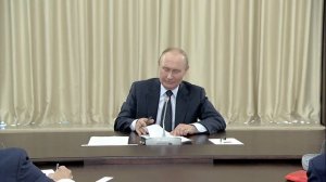 Владимир Путин. Встреча с лидерами парламентских фракций 18 сентября 2025 года