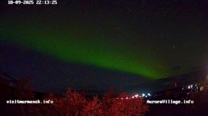 Видео северного сияния 18 сентября с вебкамеры опора Village длинный горизонт позволяет далеко видет