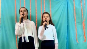 Вероника Гущина и Софья Сарнацкая - Студия "Парус".Песня Вадима Егорова "Панамки".