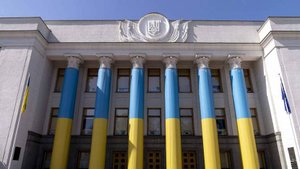 В Верховной раде сообщили о двойной жизни украинских чиновников