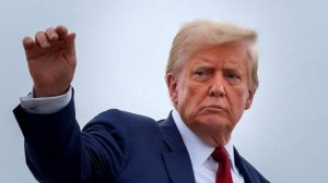 Трамп: сейчас не время просить Путина о прекращении огня