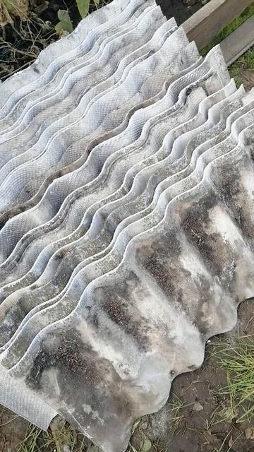 Резал шифер на грядки.