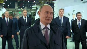 Владимир Путин поздравил работников оборонного завода в Перми с Днем оружейника