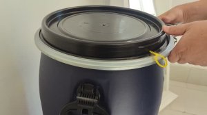 Одну бочку уже наполнили