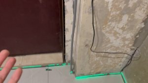 Как вывести датчик температуры , что б не штробить бетон