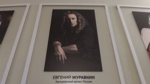 Время становиться капельдинерами в театре Луначарского