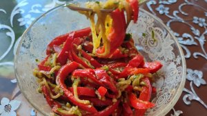 Салат из огурцов и жареного болгарского перца, по-корейски.  Ловите рецепт вкуснейшего салата.