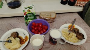 19-09-2025 Потравила мух / ужин из своих продуктов / деревенская жизнь.