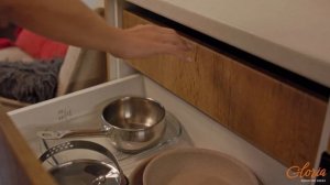 Обзор угловой кухни Сантьяго изготовленной на фабрике Глория