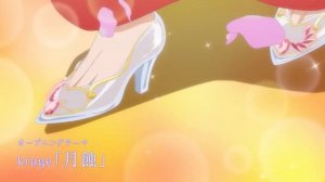 За небрежной молодой девушкой ухаживает бывший жених её сестры