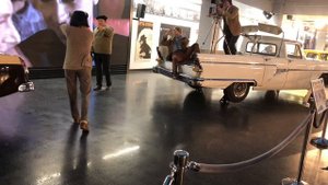 Зашли в музей ретромашин.Очень понравилось,даже понастальгировали.