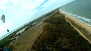 Прикольная реакция пассажира в полете на параплане! Запись на полет +79615043050