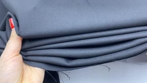 Костюмная черного цвета 19244