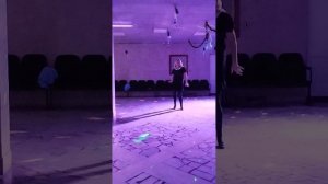 Когда одна на танцполе