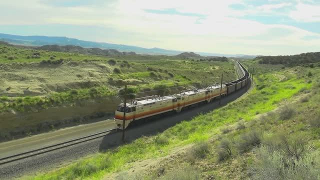 Почему в США поезда сходят с рельсов? смотреть онлайн