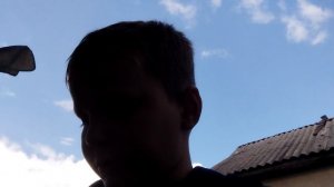 заразик снимает видео на улице