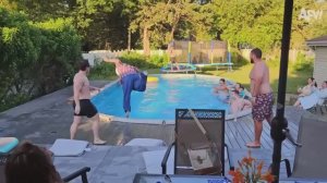 NEW! America′s Funniest Home Videos. Try Not to Laugh Challenge 🤣 Best Fails of September 2025