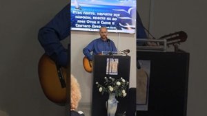 Мариуполь 20.09.2025г. Церковь АСД служитель из Воронежа Яковлев С.С. пение.