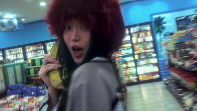 KATSEYE (캣츠아이) “M.I.A” Visualizer смотреть онлайн