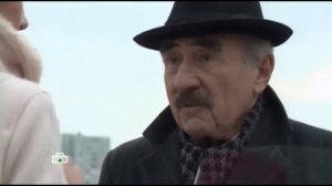 Леонид Каневский пытается подарить отравленные цветы на рандомном языке