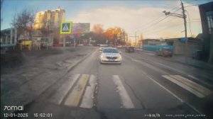 ДПС и пешеходы на зебре