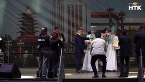 Жителей Элисты отметили наградами за заслуги перед столицей Калмыкии