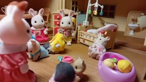 Sylvanian families 25 серия-"Исла и её братья в гостях у Николая"