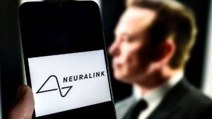 Компания Neuralink проведет испытания по переводу мыслей пациентов в речь
