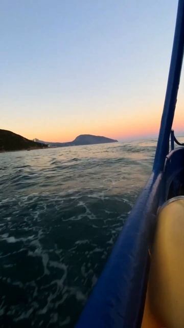 Прогулка на катере / #ялта #море #крым смотреть онлайн