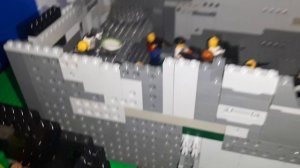 выжевшие спосиются от забори ломают двери и попадают в супермаркет бондиты барегодируют от замборей