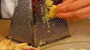 Капустный салат с яблоками